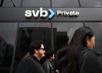 Banks face a tough choice over crypto