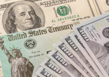 Treasury Yields Edge Higher as Economic Uncertainty Prevails