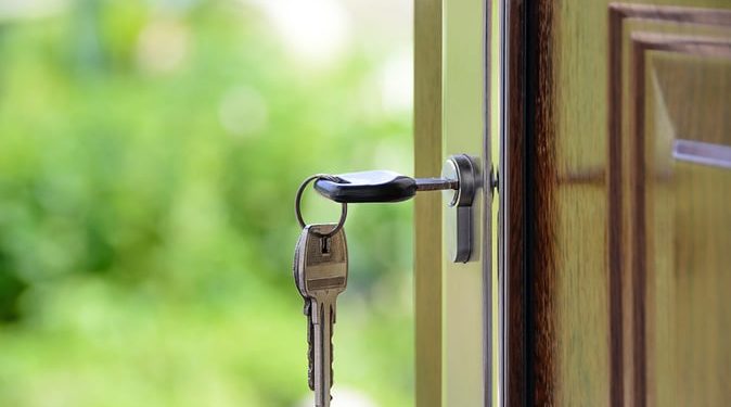 US Mortgage Refinance Demand Surges 14% as Interest Rates Hit Lowest Point since August